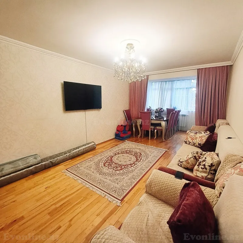 Satılır 3 otaqlı Mənzil Köhnə tikili 80 m² Bakı, Nizami r., Qara Qarayev m., 8-ci kilometr — Bakı