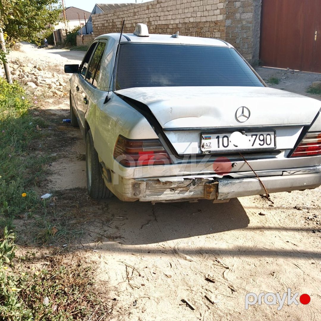 Mercedes E 250, 1993 il — Avtomobillər, Bakı (4)