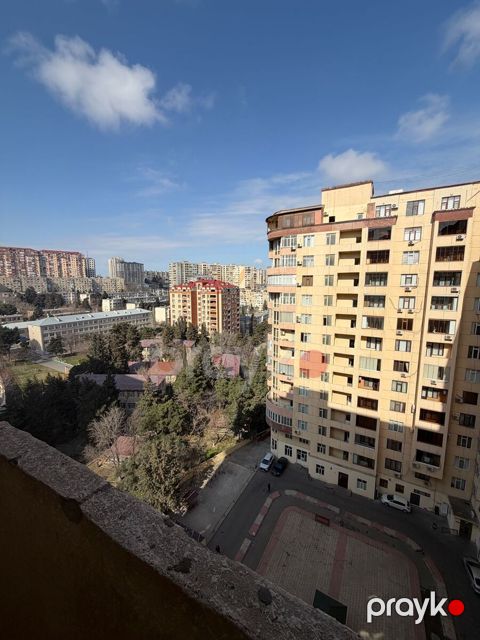 Satılır 4 otaqlı yeni tikili 200 m² — Bakı