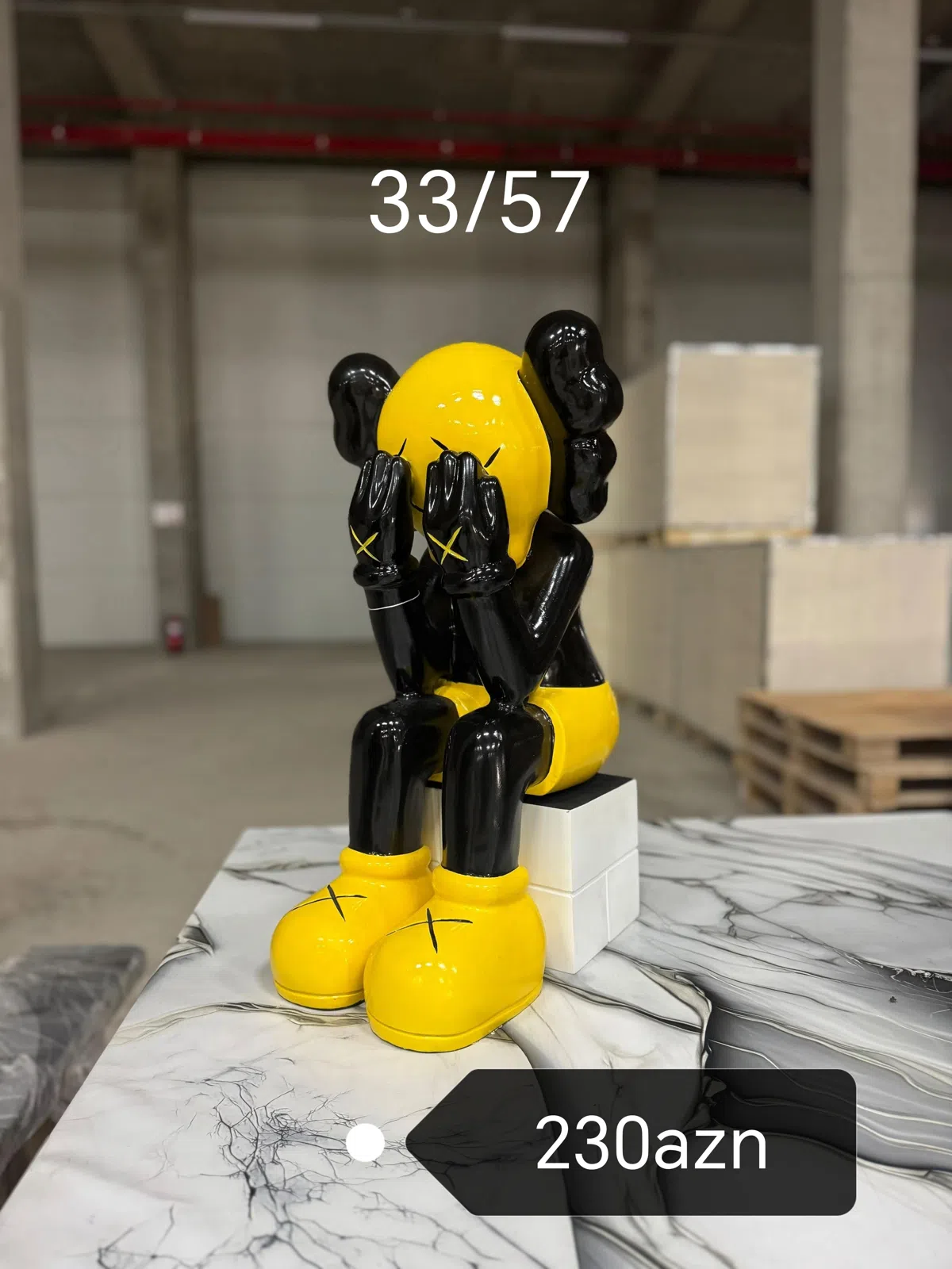 Kaws dekorativ interyer heykəli — Bakı