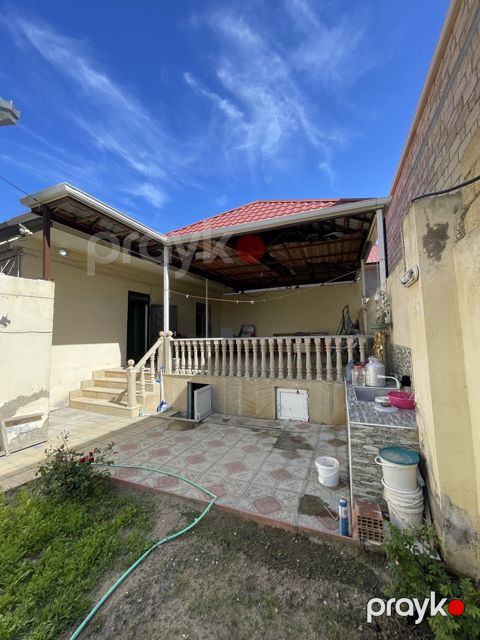 Satılır 4 otaqlı həyət evi/bağ evi 120 m² — Bakı