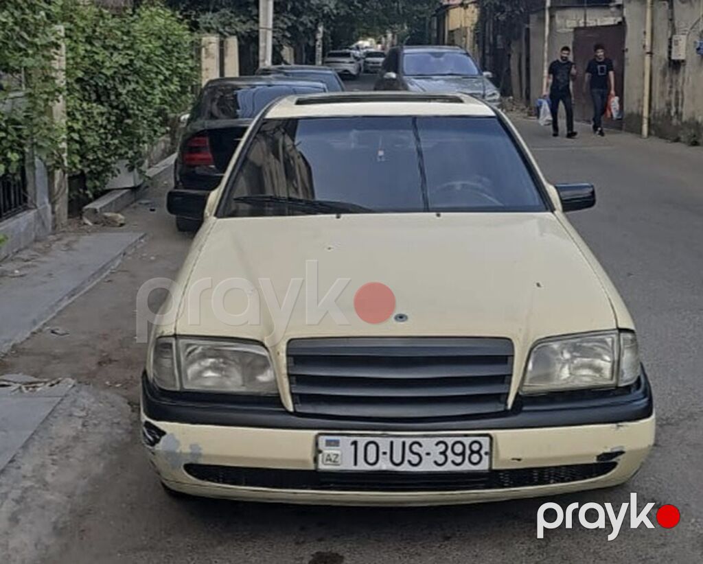 Mercedes-Benz sedan - Kuzov: sedan, bej rəng - Nömrə nişanı — Avtomobillər, Masazır (8)