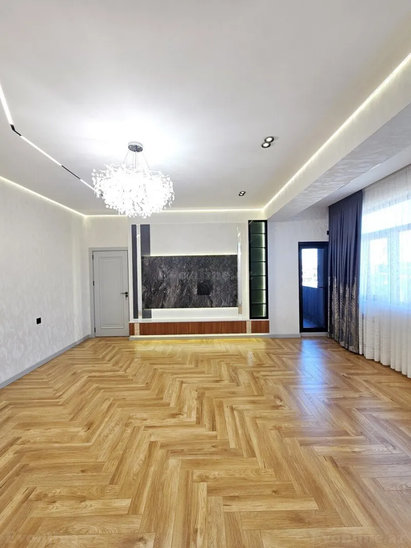 Satılır 4 otaqlı Mənzil Yeni tikili 110 m² Bakı, Nizami r., Neftçilər m — Bakı