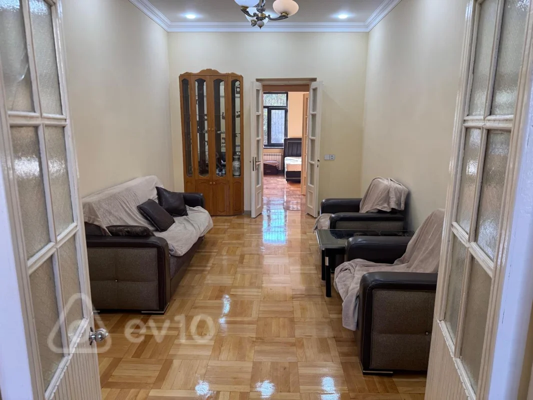 2 otaqlı mənzil, 70 m², Elmlər metrosunun çıxışı, BDU-nun yanı — kirayə — Bakı