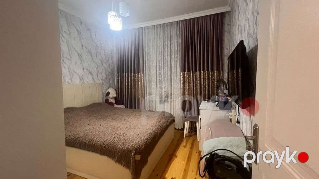 Xirdalanda 5 nom mektebin yaxinliginda kursulu altı qaracli 4 otagli — Ev, villa, Xırdalan (6)