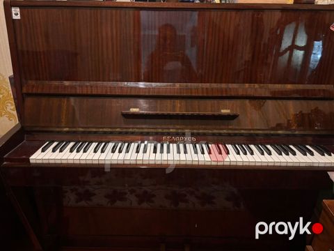 Belarus piano su, yaxşi veziyyetdedi,klavişleri işlek veziyyetdedir — Bakı