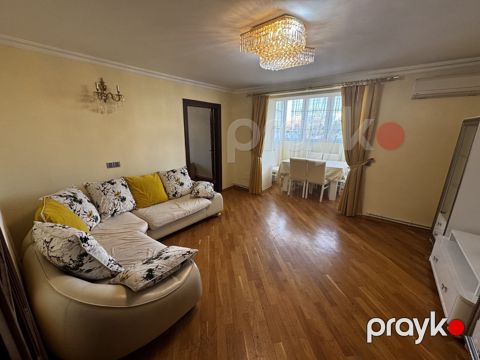 Satılır 3 otaqlı köhnə tikili 90 m² — Bakı