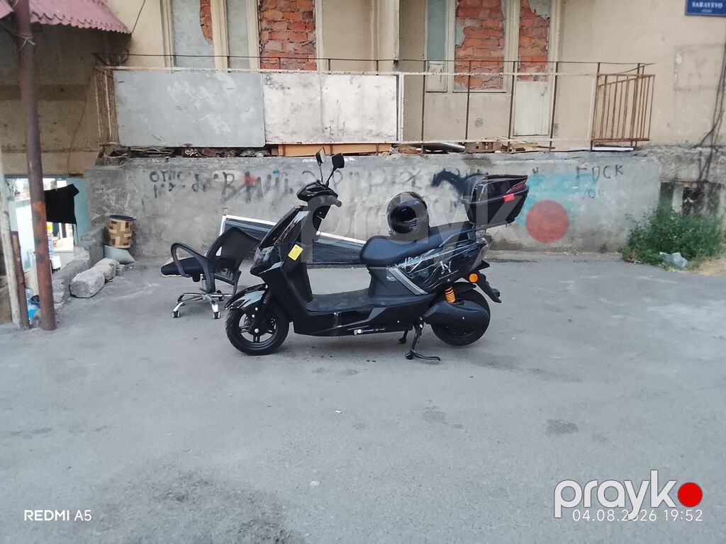 Elektrik skuter – Kamıoc (qara rəng) 5000 gedib kredit yoxdu nağd — Mopedlər və skuterlər, Bakı (4)