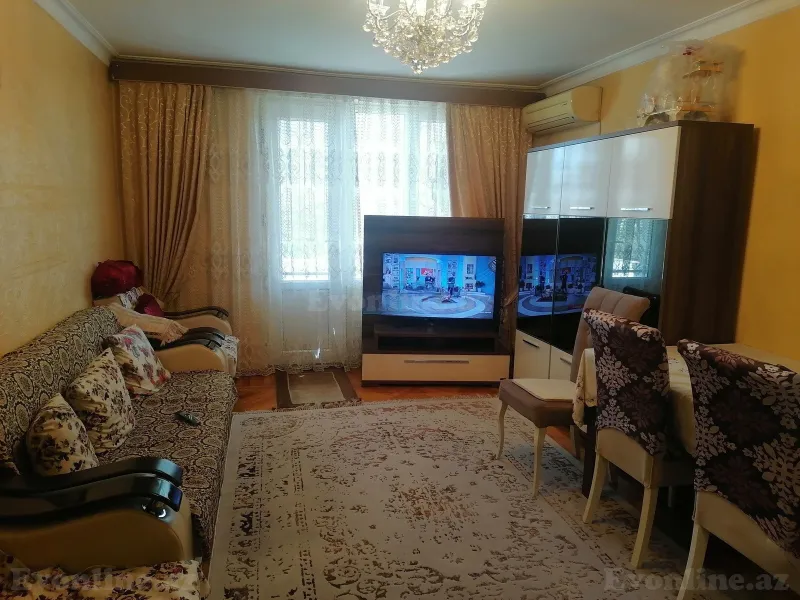 Satılır 3 otaqlı Mənzil Köhnə tikili 75 m² Bakı, Yasamal r., Elmlər Akademiyası m — Bakı