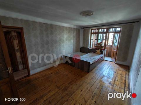 Satılır 3 otaqlı köhnə tikili 75 m² — Bakı