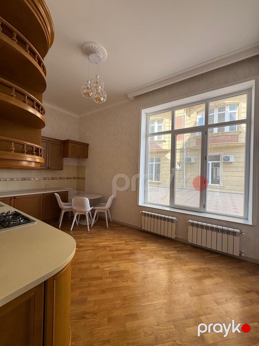 Satılır 16 otaqlı həyət evi/bağ evi 4000 m² — Ev, villa, Bakı (6)