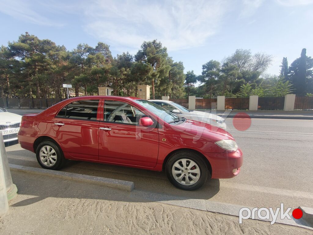 BYD sedan – qırmızı rəng, kompakt və iqtisadi şəhər avtomobili — Avtomobillər, Mehdiabad (9)