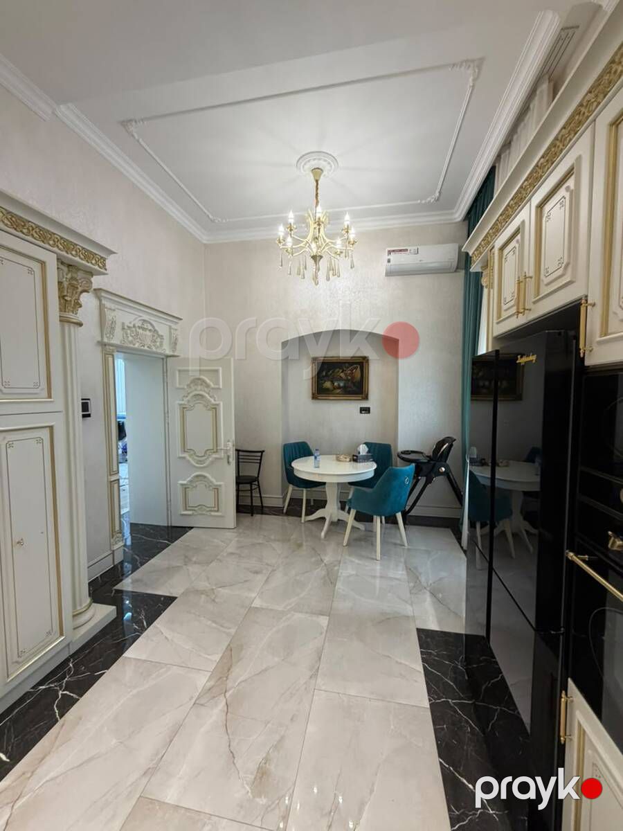 Satılır 4 otaqlı köhnə tikili 215 m² — Mənzil, Bakı (12)