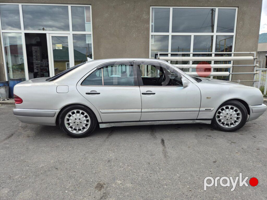 Mercedes E 240, 2.4 L, 1998 il, 500 000 km — Avtomobillər, Zaqatala (2)