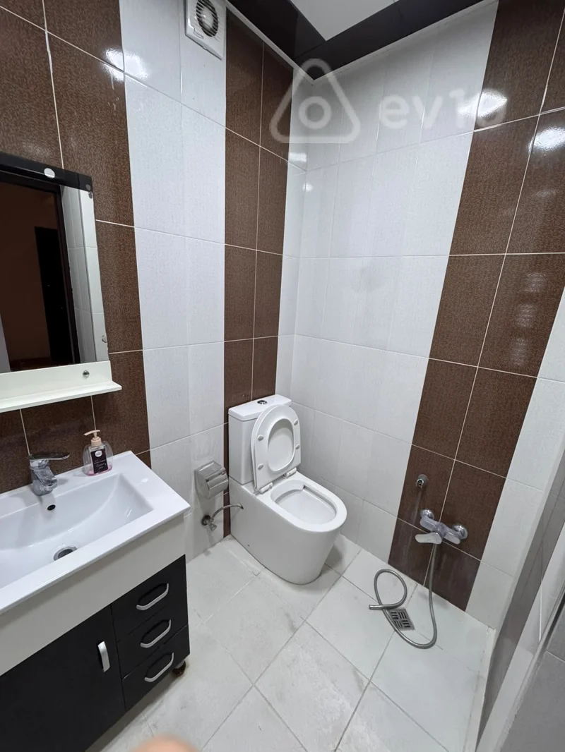 4 otaqlı mənzil, 120 m², Əsəd Əhmədov küçəsi — kirayə — Mənzil, Bakı (12)