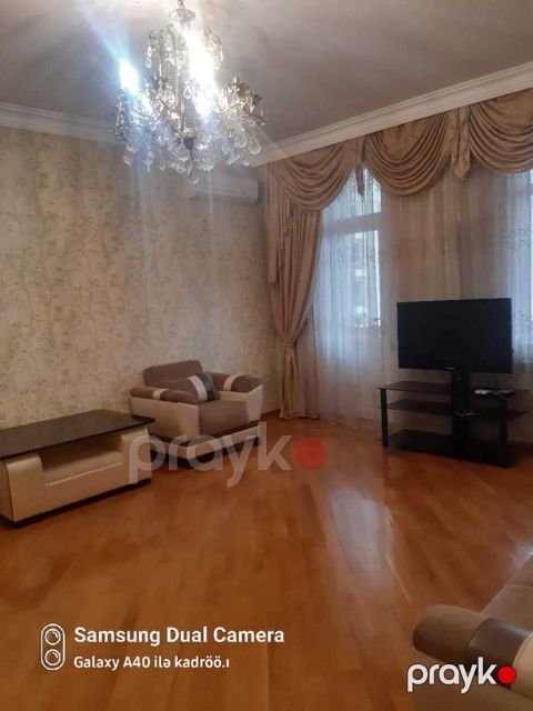 Satılır 3 otaqlı yeni tikili 130 m² — Bakı