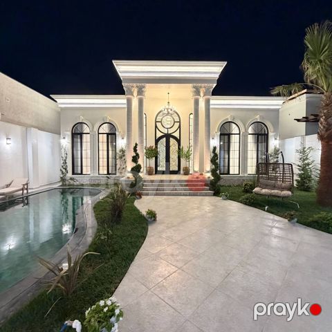 Satılır 5 otaqlı həyət evi/bağ evi 300 m² — Bakı