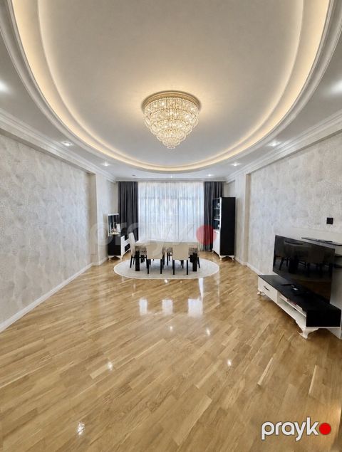 Satılır 3 otaqlı yeni tikili 135 m² — Bakı