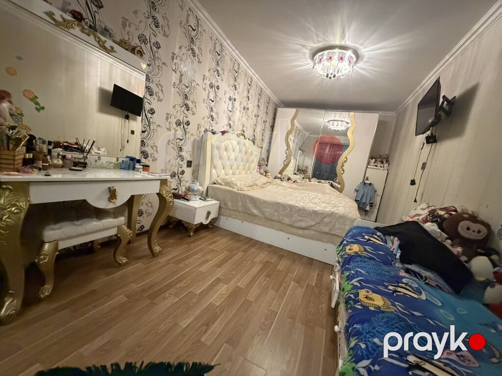 ev eşyalariyla birlikde satilir Həyətli mənzil – yaşıllıqla — Ev, villa, Bakı (8)