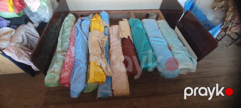 Məhsul: Parça rulonları (qarışıq çeşid) Təsvir: - Çeşidli rəng və — Parçalar, Şəki (2)