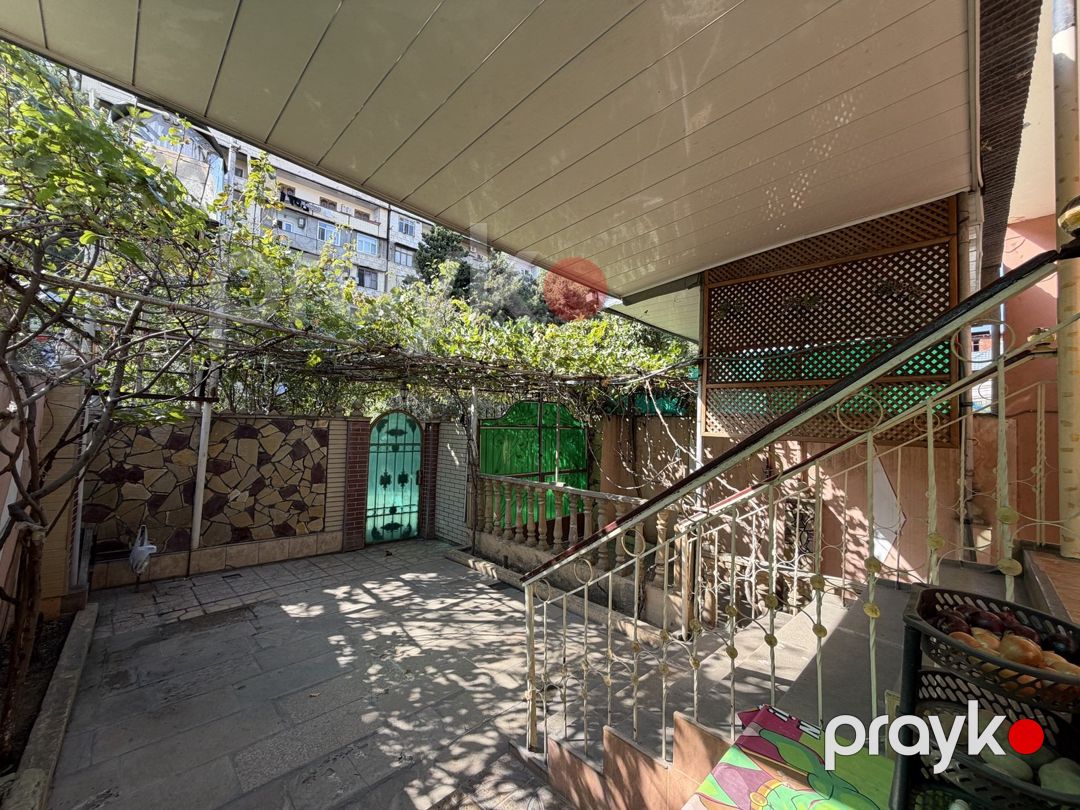 Villa, Qaraçuxur qəs — Ev, villa, Bakı (8)