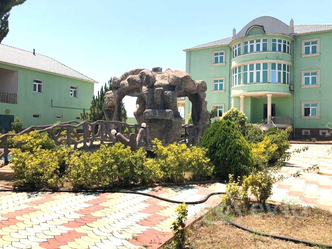 7 otaqlı həyət evi, 1150 m², Novxanı qəsəbəsi — Ev, villa, Bakı (2)