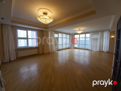 Satılır 4 otaqlı yeni tikili 216 m² — Bakı