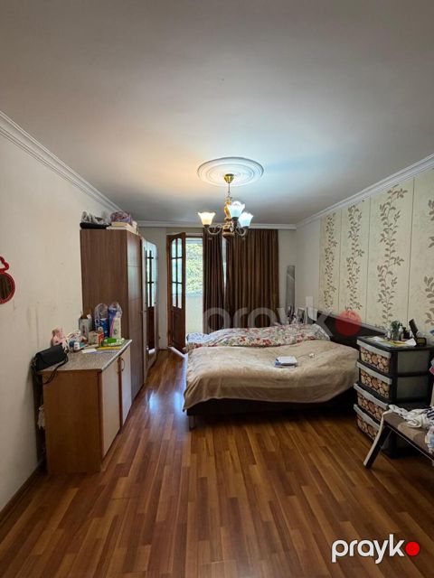 Satılır 1 otaqlı köhnə tikili 35 m² — Bakı