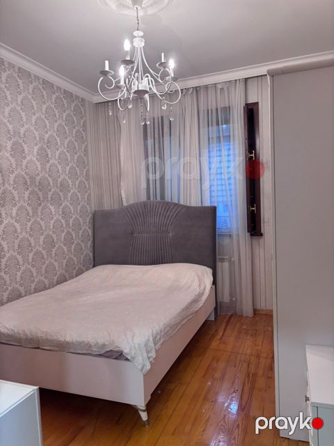 Satılır 3 otaqlı köhnə tikili 80 m² — Bakı