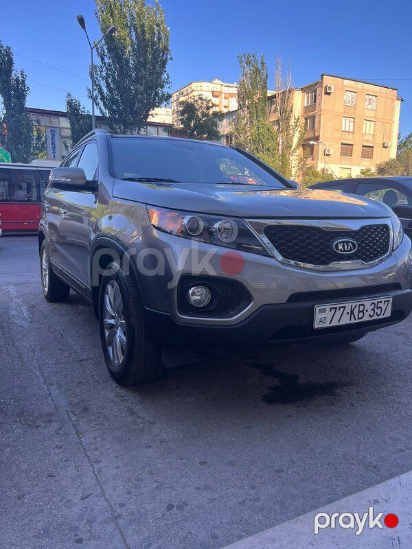 Kia Sorento — Minik avtomobili icarəsi, Bakı (6)