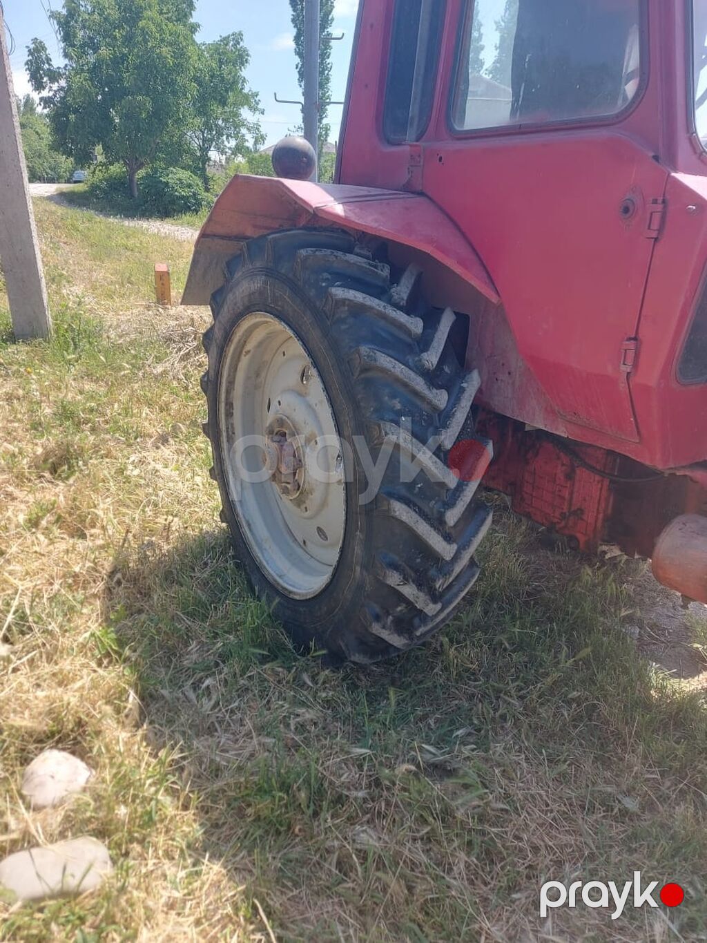 Qırmızı MTZ tipli təkərli traktor - Kabinli, ön dar təkərli — Traktorlar, Quba (5)