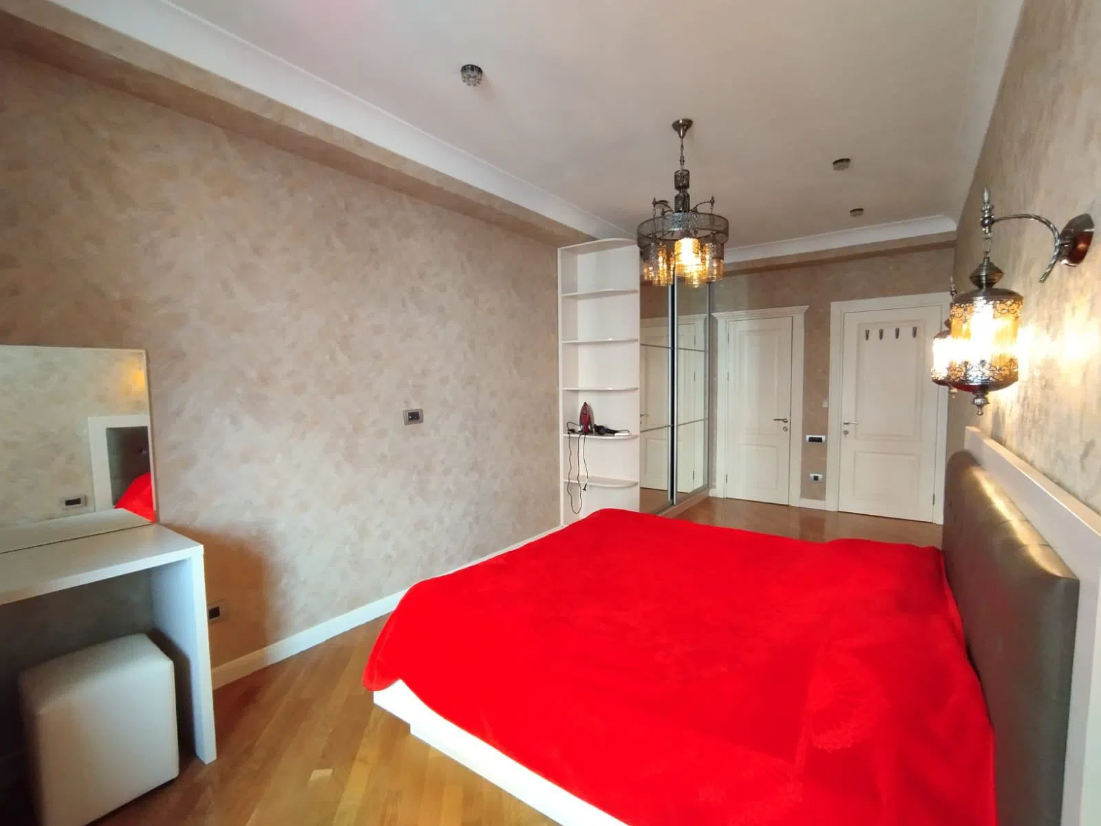 3 otaqlı mənzil 170 m² kirayə verilir — Mənzil, Bakı (11)