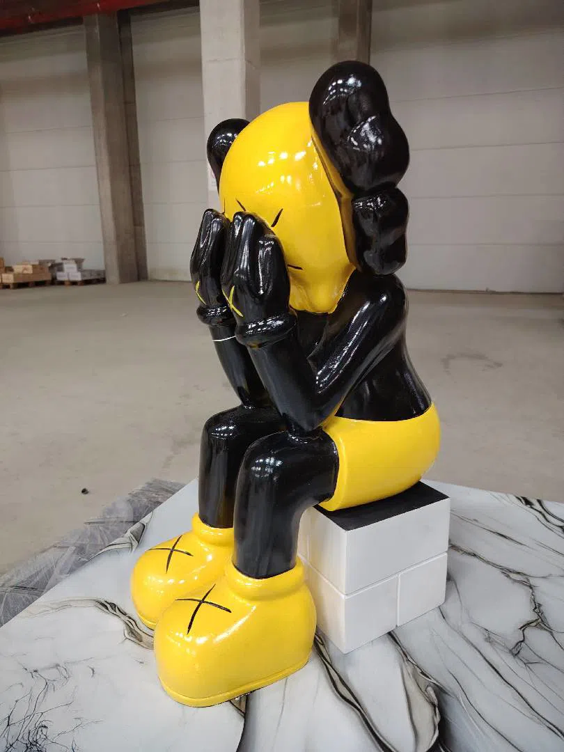 Kaws dekorativ interyer heykəli — Hədiyyələr və suvenirləri, Bakı (2)