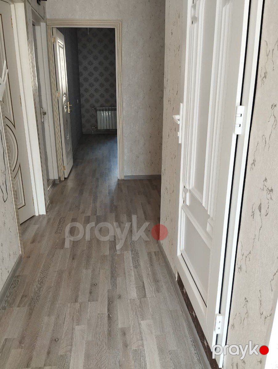 Satılır 2 otaqlı köhnə tikili 65 m² — Mənzil, Bakı (7)