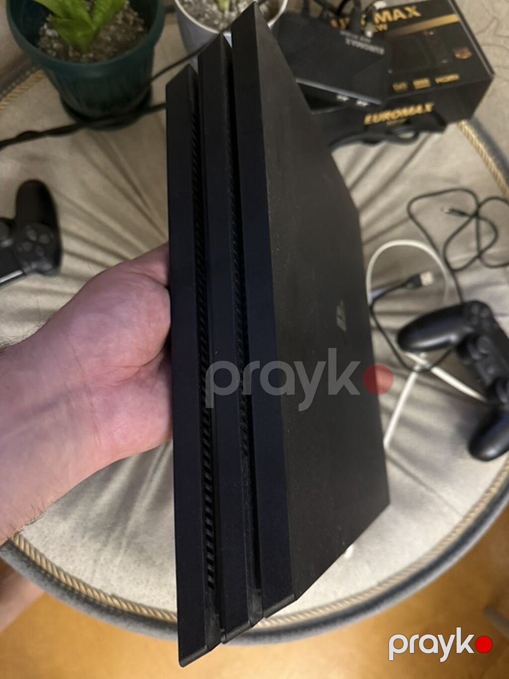 PlayStation 4 Pro (PS4 Pro) oyun konsolu Xüsusiyyətlər: - PS4 Pro — Oyun konsolları, Sumqayıt (3)