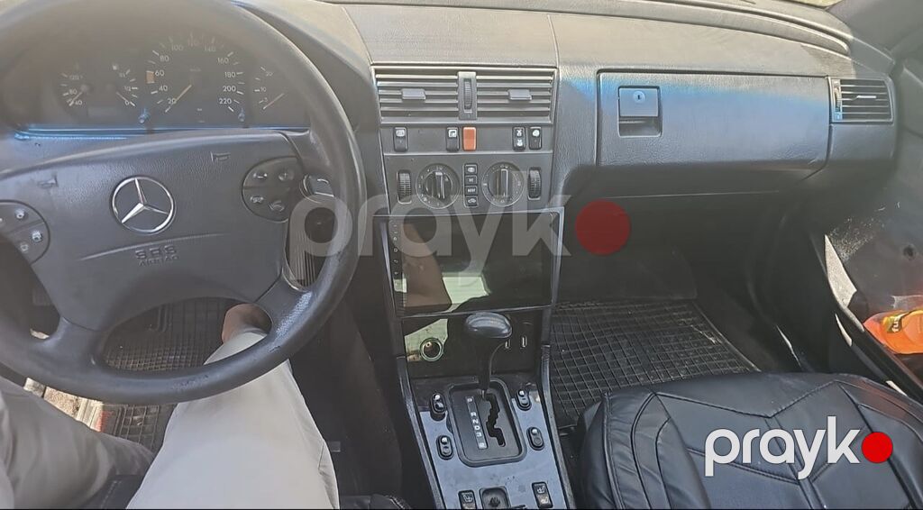 Mercedes-Benz sedan - Kuzov: sedan, bej rəng - Nömrə nişanı — Avtomobillər, Masazır (7)