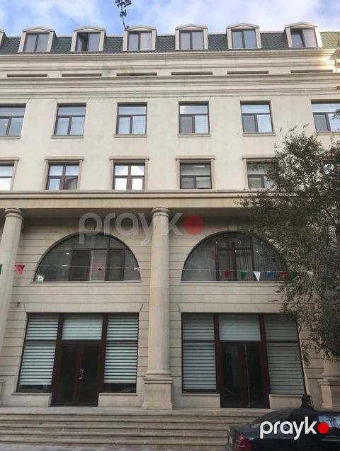 Satılır 7 otaqlı ofis 250 m² — Bakı