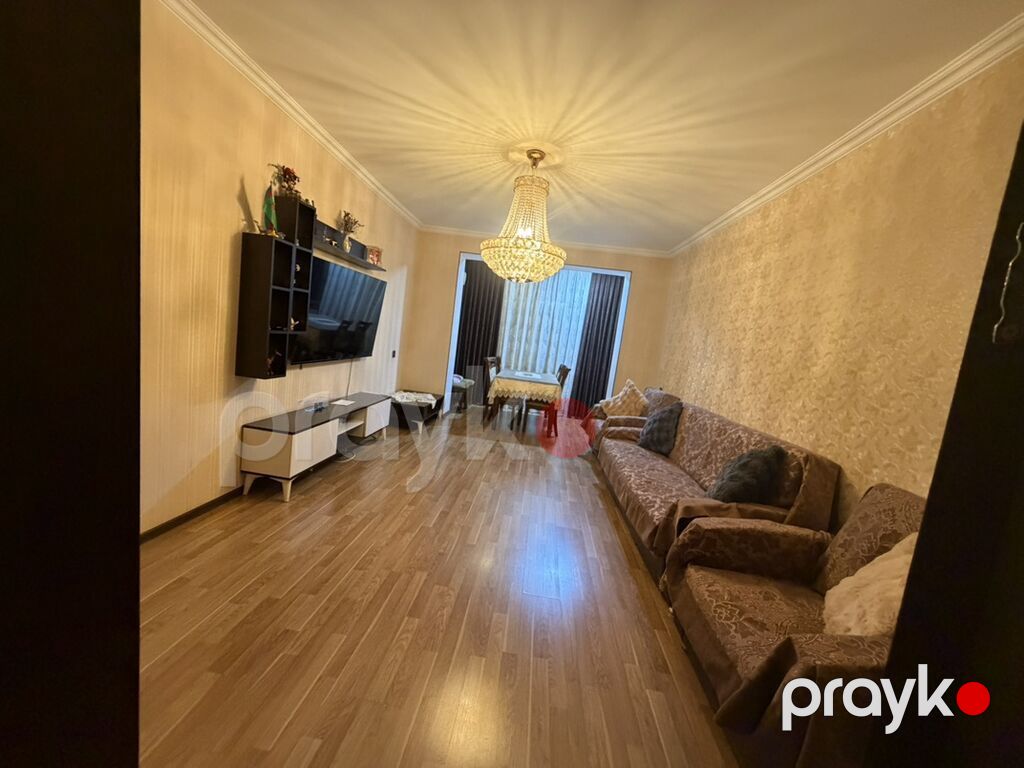 ev eşyalariyla birlikde satilir Həyətli mənzil – yaşıllıqla — Ev, villa, Bakı (7)