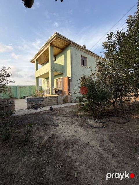 Satılır 5 otaqlı həyət evi/bağ evi 200 m² — Bakı