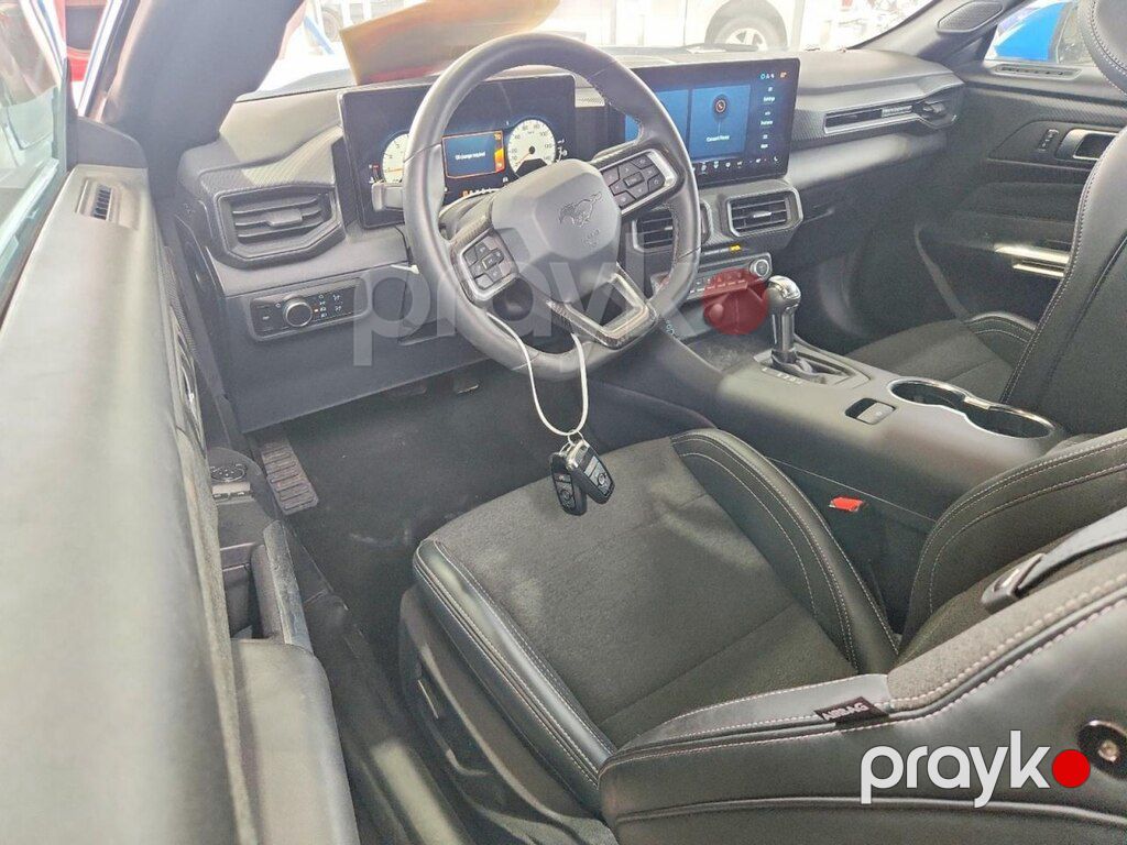 Ford Mustang, 2.3 L, 2025 il, 16 842 km — Avtomobillər (8)