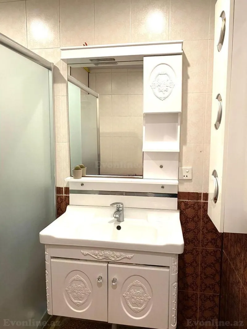 Satılır 2 otaqlı Mənzil Köhnə tikili 65 m² Bakı, Xətai r., Həzi Aslanov — Mənzil, Bakı (3)