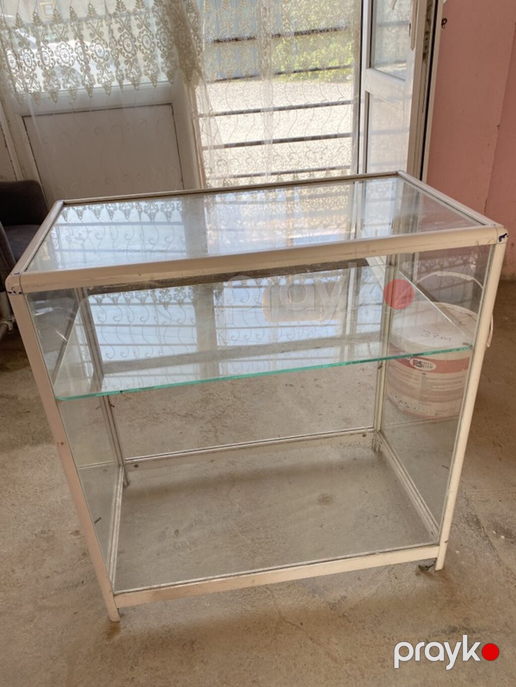 Şüşə vitrin stendi - Material: bərk şüşə panellər və alüminium/profil — Vitrini, Digah (2)