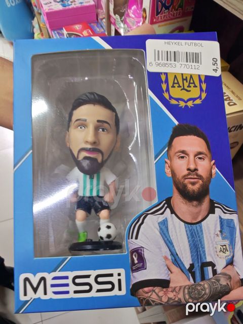 Lionel Messi fiqurası Çatdırılma yalnız Əhmədli metrosunadır — Bakı