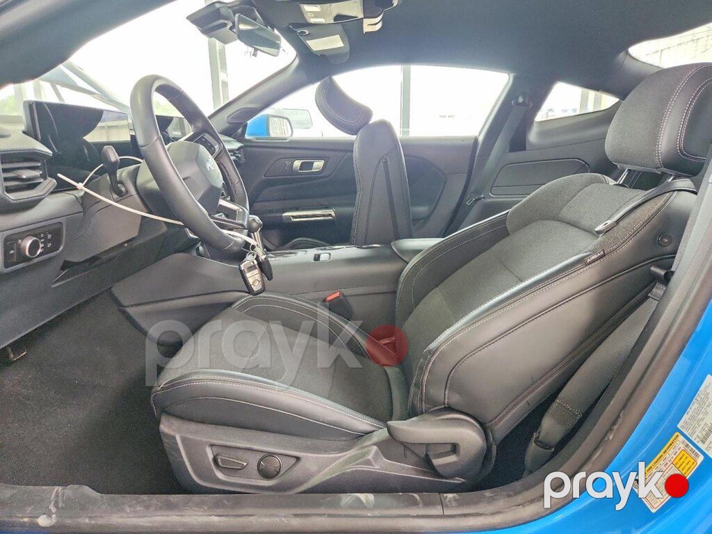 Ford Mustang, 2.3 L, 2025 il, 16 842 km — Avtomobillər (7)