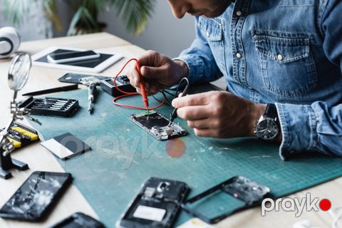 Telefon ustası tələb olunur — Bakı