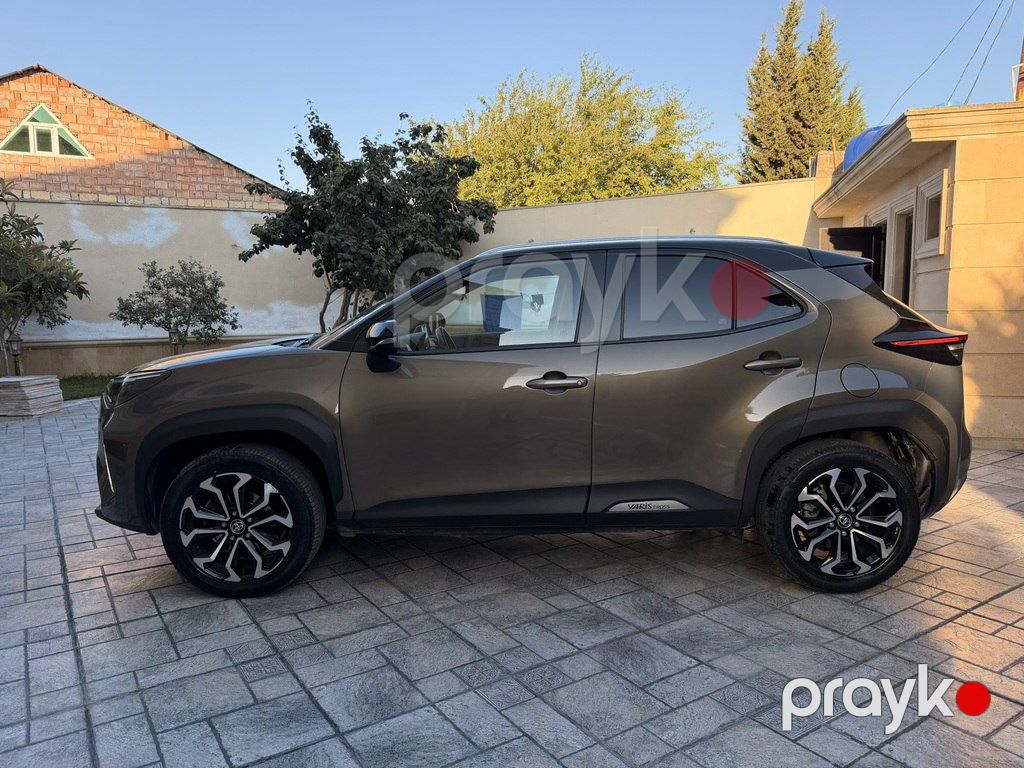 Toyota Yaris Cross, 1.5 L, 2022 il, 48 000 km — Avtomobillər, Bakı (4)