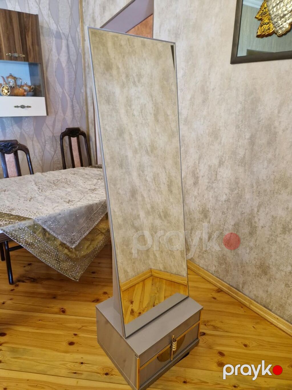 Dik güzgü və altı çekmecəli modul - Dizayn: Müasir stildə, boz rəngli — Komodlar və tumbalı, Masazır (3)