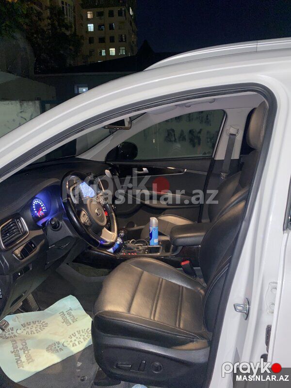 Kia Sorento, 2016 il — Minik avtomobili icarəsi, Bakı (2)