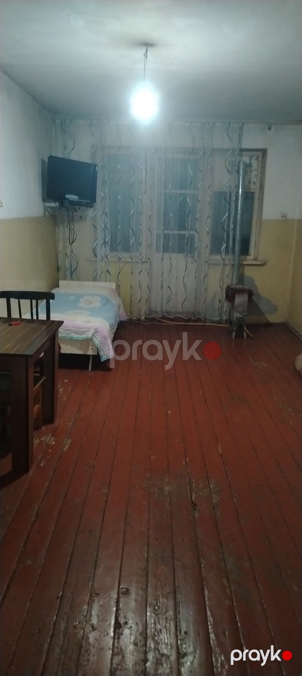 Gəncə şəhəri pasyolka5/4 təmirsiz 2 otaq satılır razılaşma var. Watsab — Mənzil, Gəncə (2)