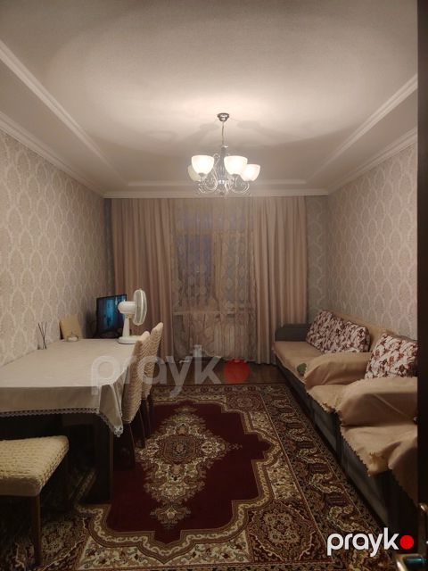 Satılır 4 otaqlı köhnə tikili 108 m² — Bakı